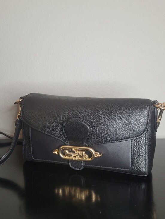 Coach Handbags - Coach Jade crossbody  bag